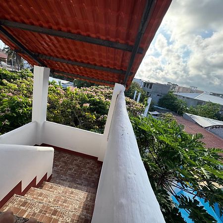 The Galapagos Pearl B&B Puerto Ayora  Buitenkant foto
