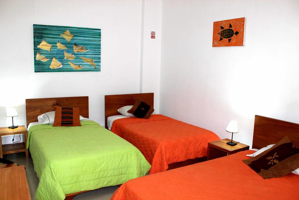 The Galapagos Pearl B&B Puerto Ayora  Kamer foto