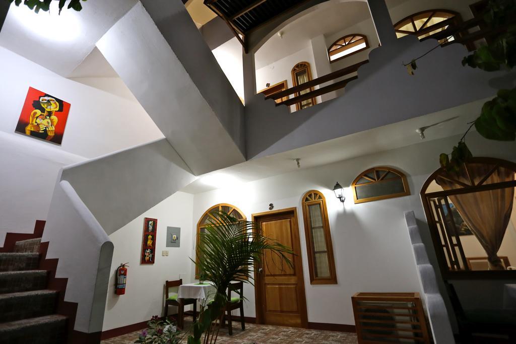 The Galapagos Pearl B&B Puerto Ayora  Buitenkant foto