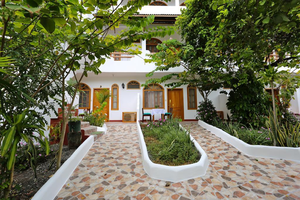 The Galapagos Pearl B&B Puerto Ayora  Buitenkant foto