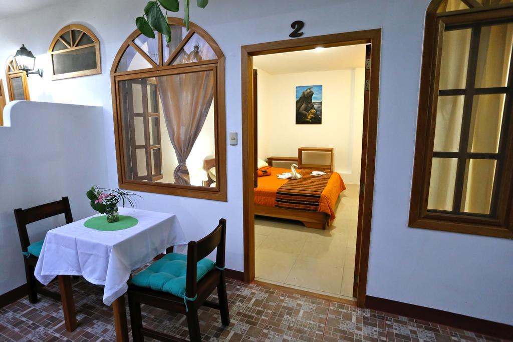 The Galapagos Pearl B&B Puerto Ayora  Buitenkant foto
