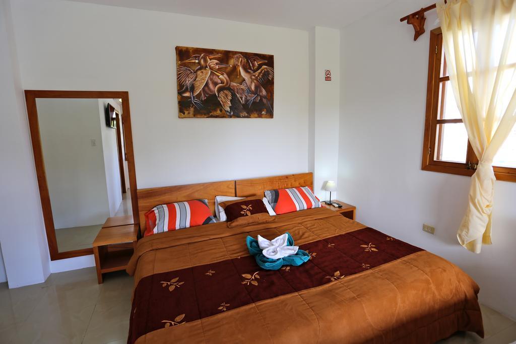 The Galapagos Pearl B&B Puerto Ayora  Buitenkant foto