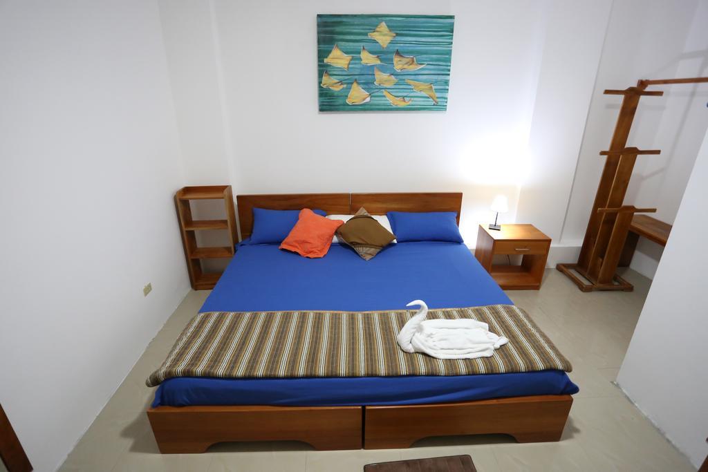The Galapagos Pearl B&B Puerto Ayora  Buitenkant foto